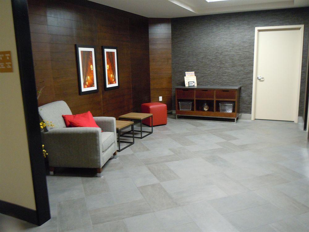 Four Points By Sheraton Edmundston Hotel & Conference Center Ngoại thất bức ảnh